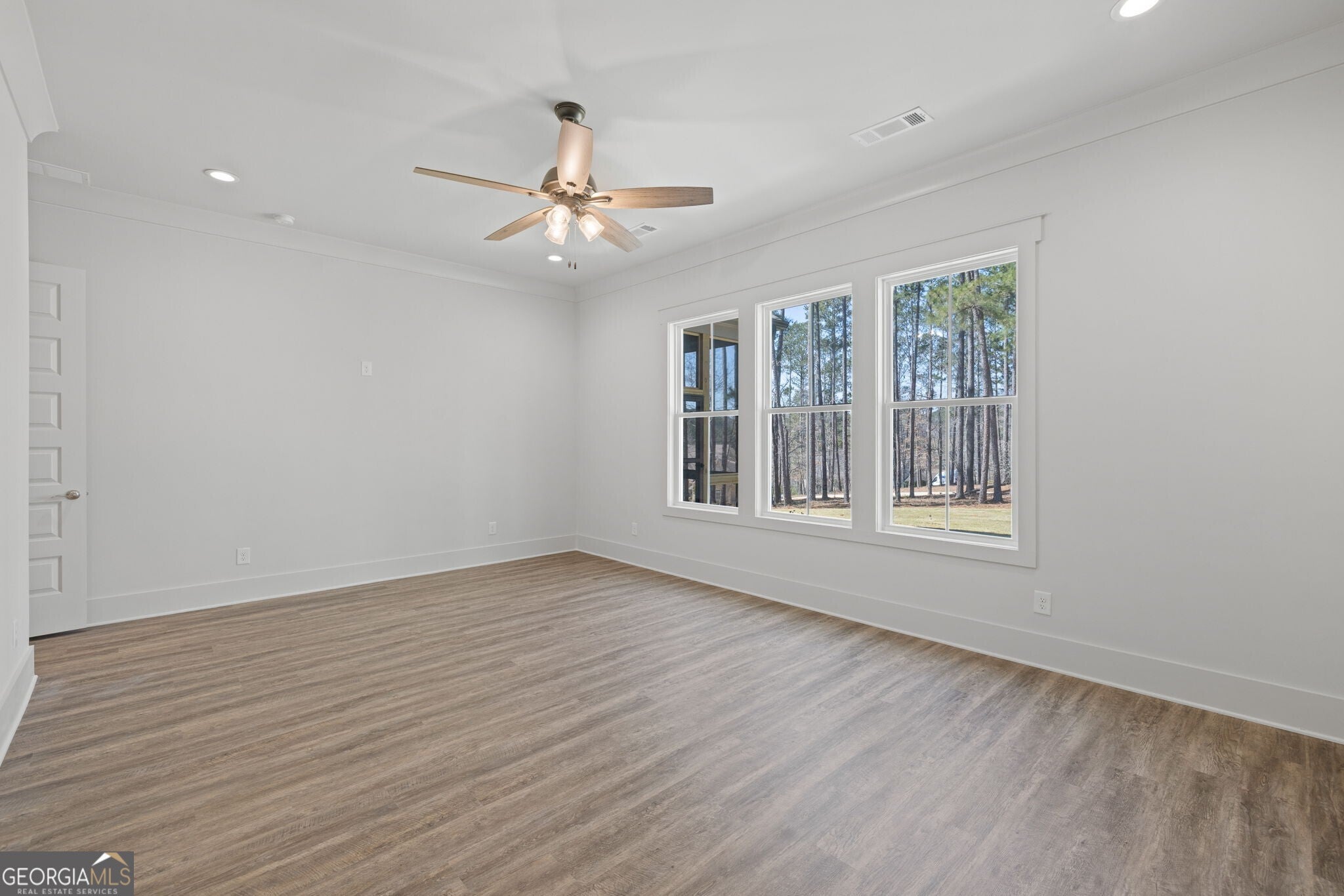 Cumming, Georgia, 30041, United States, 4 Bedrooms Bedrooms, ,5 BathroomsBathrooms,Residential,Active,1998596