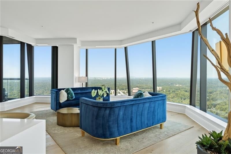 Atlanta, Georgia, 30326, United States, 2 Bedrooms Bedrooms, ,3 BathroomsBathrooms,Residential,Active,2014955