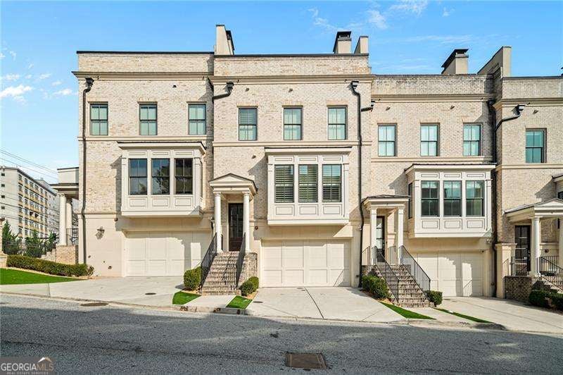 Atlanta, Georgia, 30319, United States, 3 Bedrooms Bedrooms, ,5 BathroomsBathrooms,Residential,Active,1996298