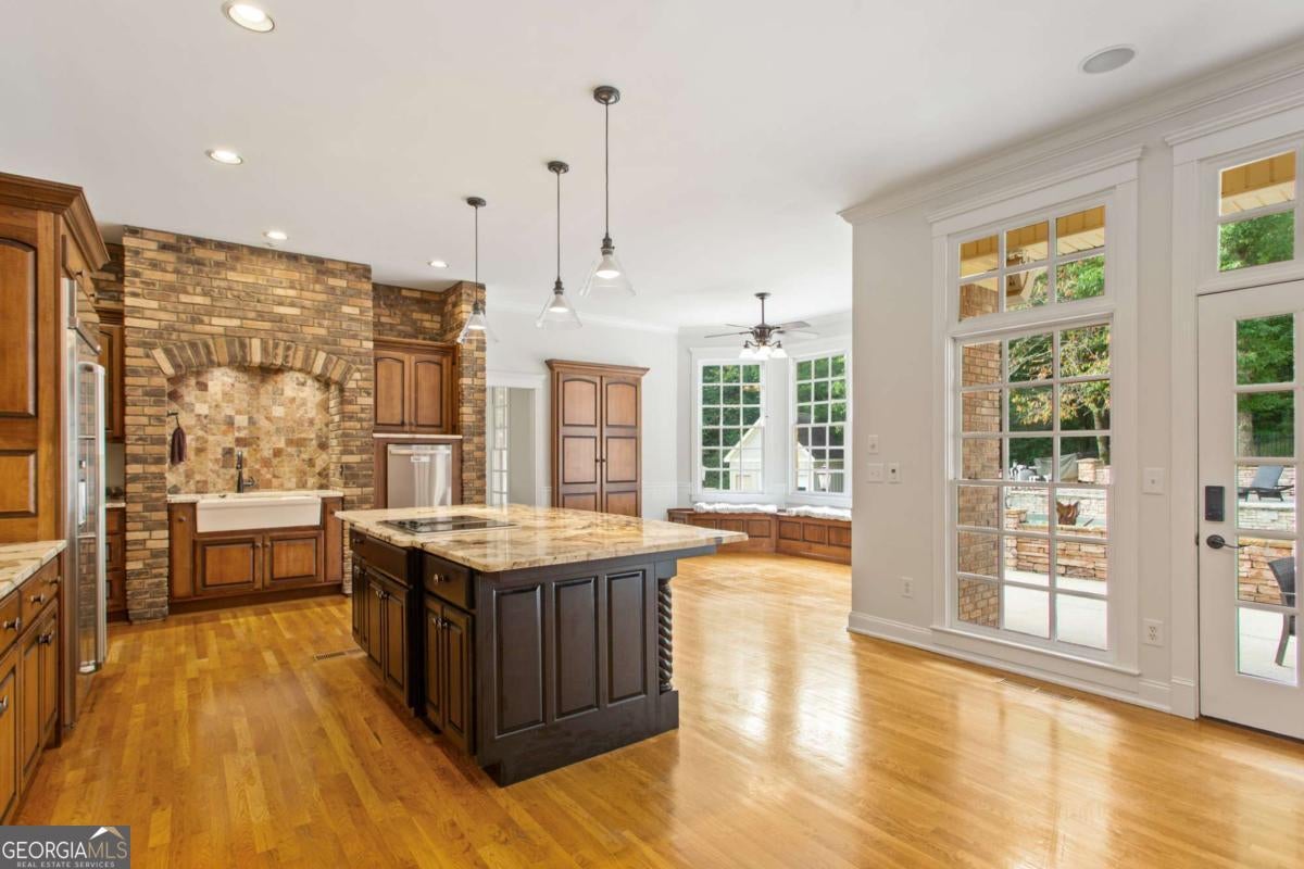 Taylorsville, Georgia, 30178, United States, 5 Bedrooms Bedrooms, ,6 BathroomsBathrooms,Residential,Active,1952987