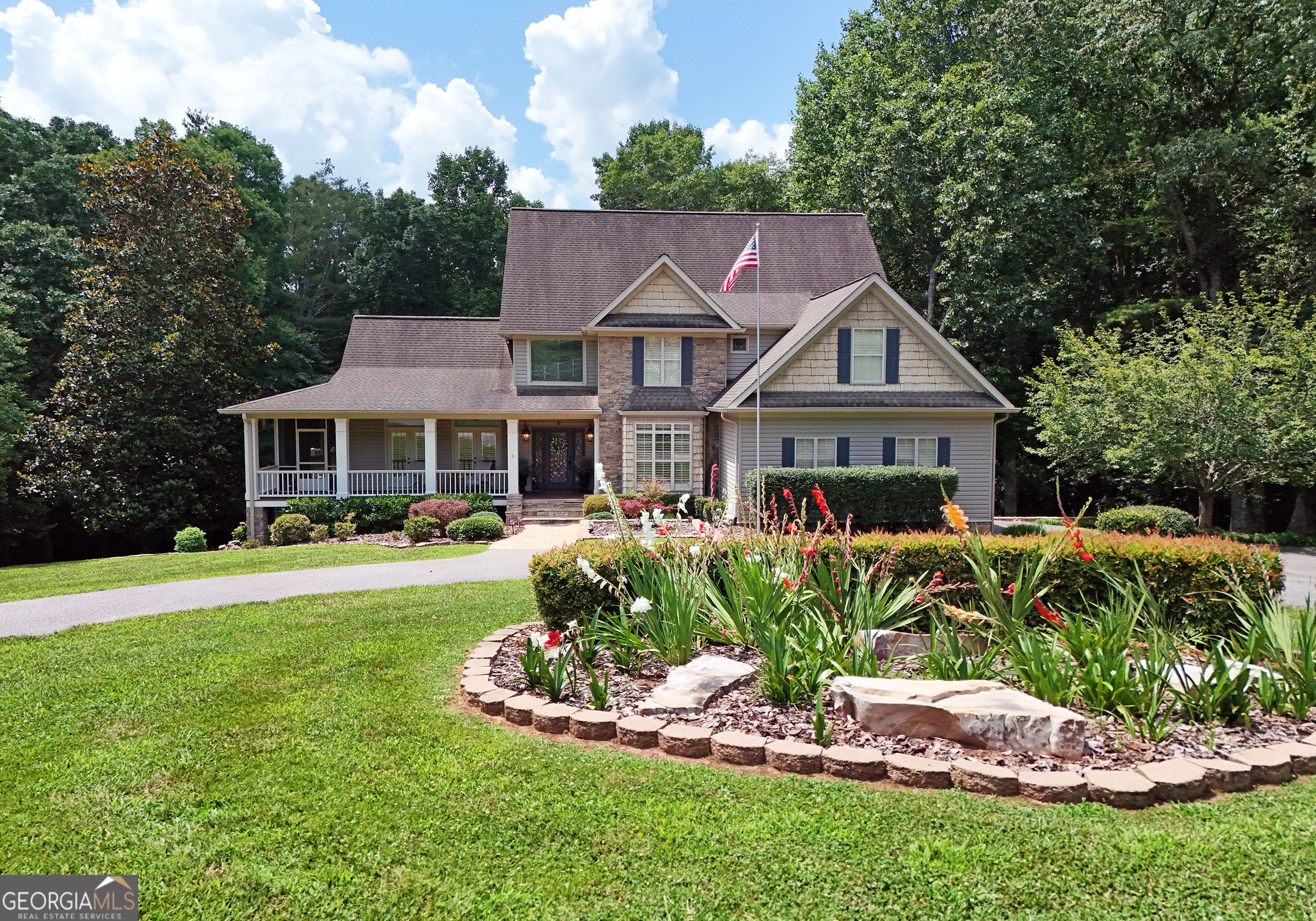 Blairsville, Georgia, 30512, United States, 5 Bedrooms Bedrooms, ,6 BathroomsBathrooms,Residential,Active,1894160