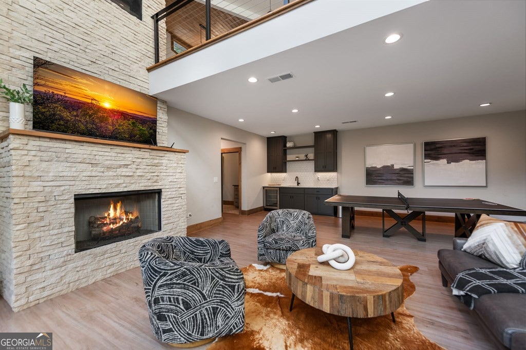 Ellijay, Georgia, 30540, United States, 5 Bedrooms Bedrooms, ,6 BathroomsBathrooms,Residential,Active,1919053