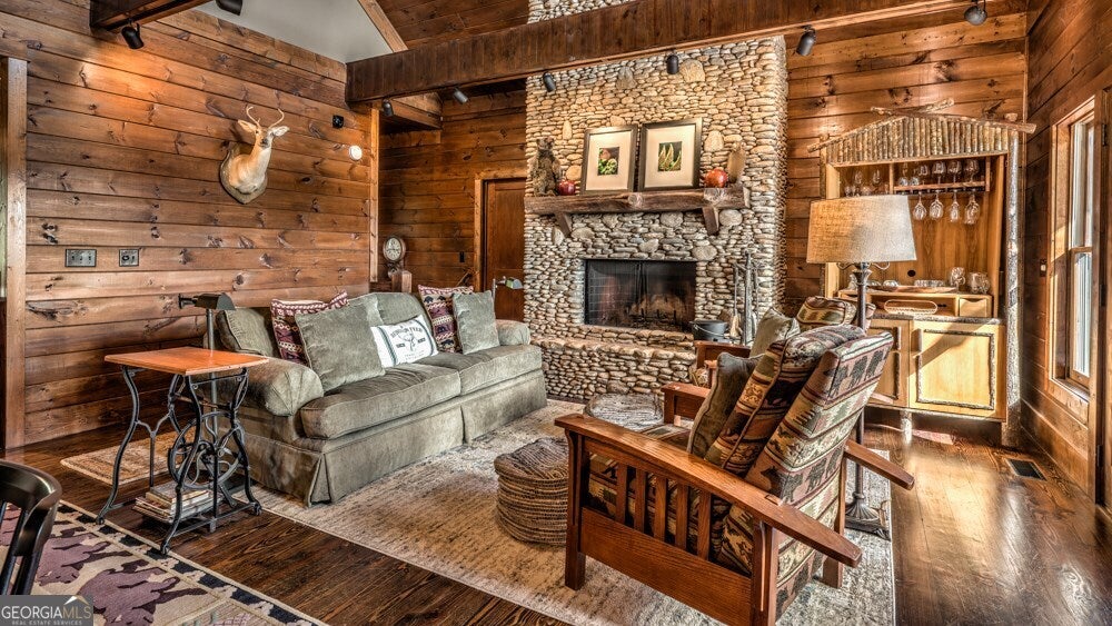 Ellijay, Georgia, 30536, United States, 6 Bedrooms Bedrooms, ,5 BathroomsBathrooms,Residential,Active,1936401