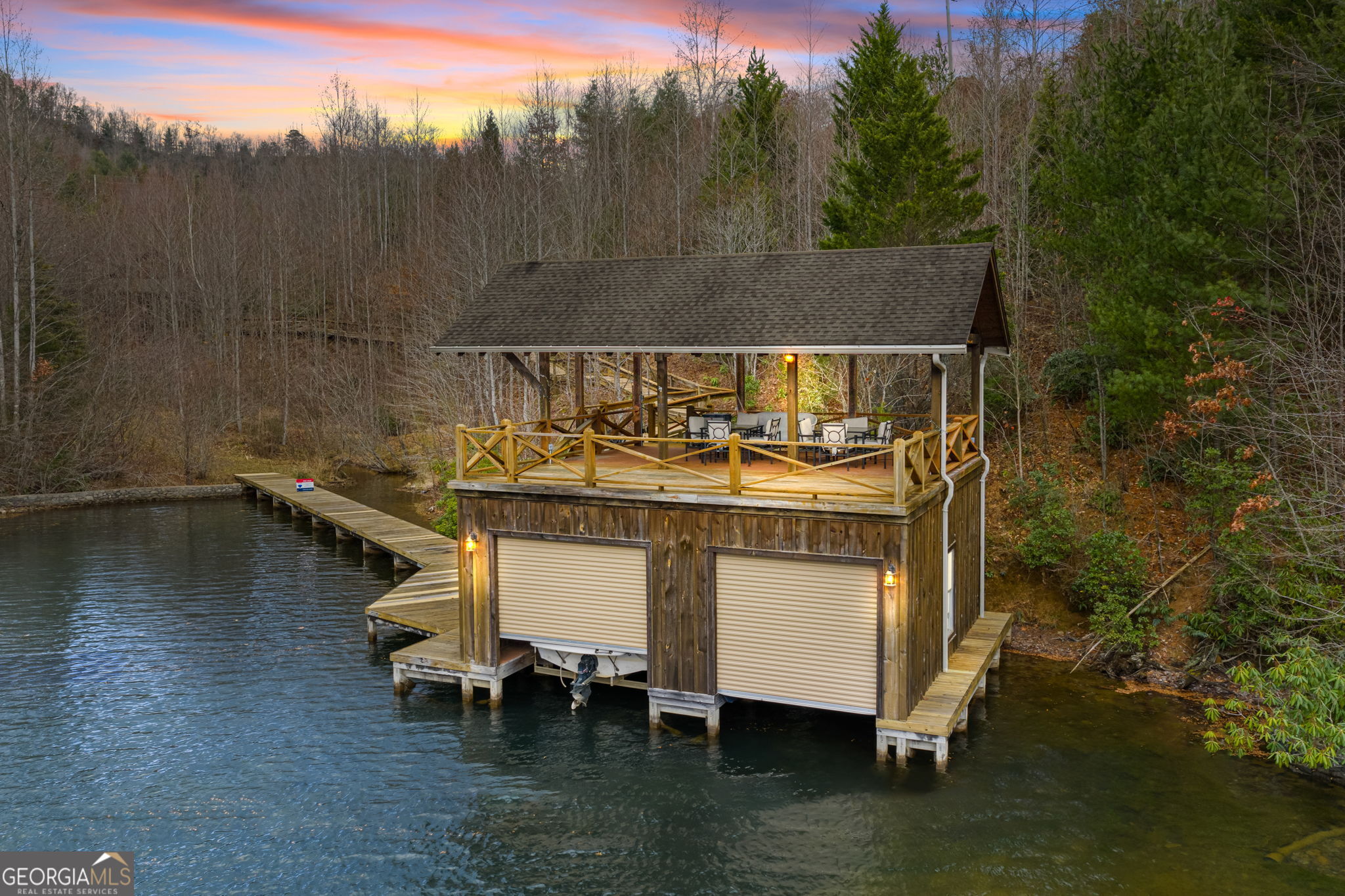 Clarkesville, Georgia, 30523, United States, 3 Bedrooms Bedrooms, ,4 BathroomsBathrooms,Residential,Active,2007020