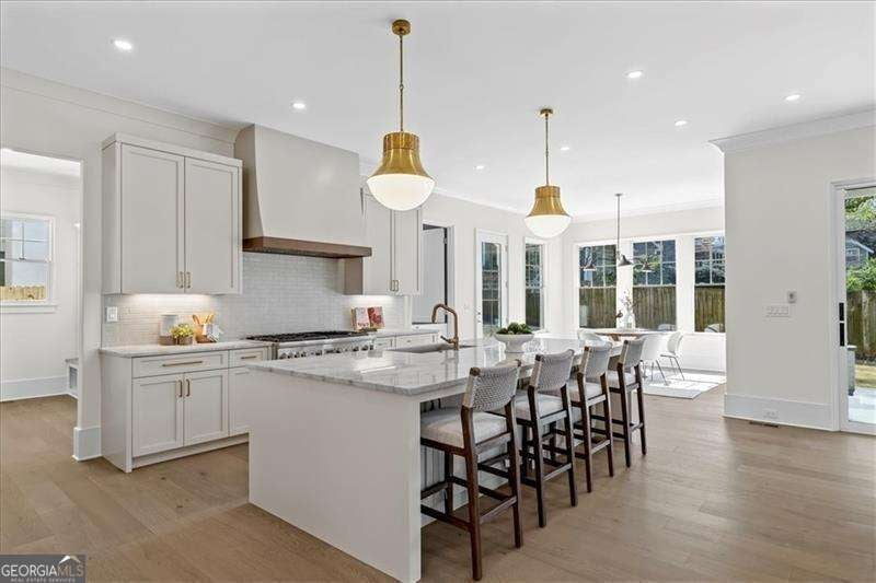 Atlanta, Georgia, 30309, United States, ,5 BathroomsBathrooms,Residential,Active,1869107