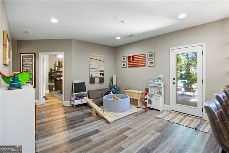 Atlanta, Georgia, 30319, United States, ,5 BathroomsBathrooms,Residential,Active,1867903