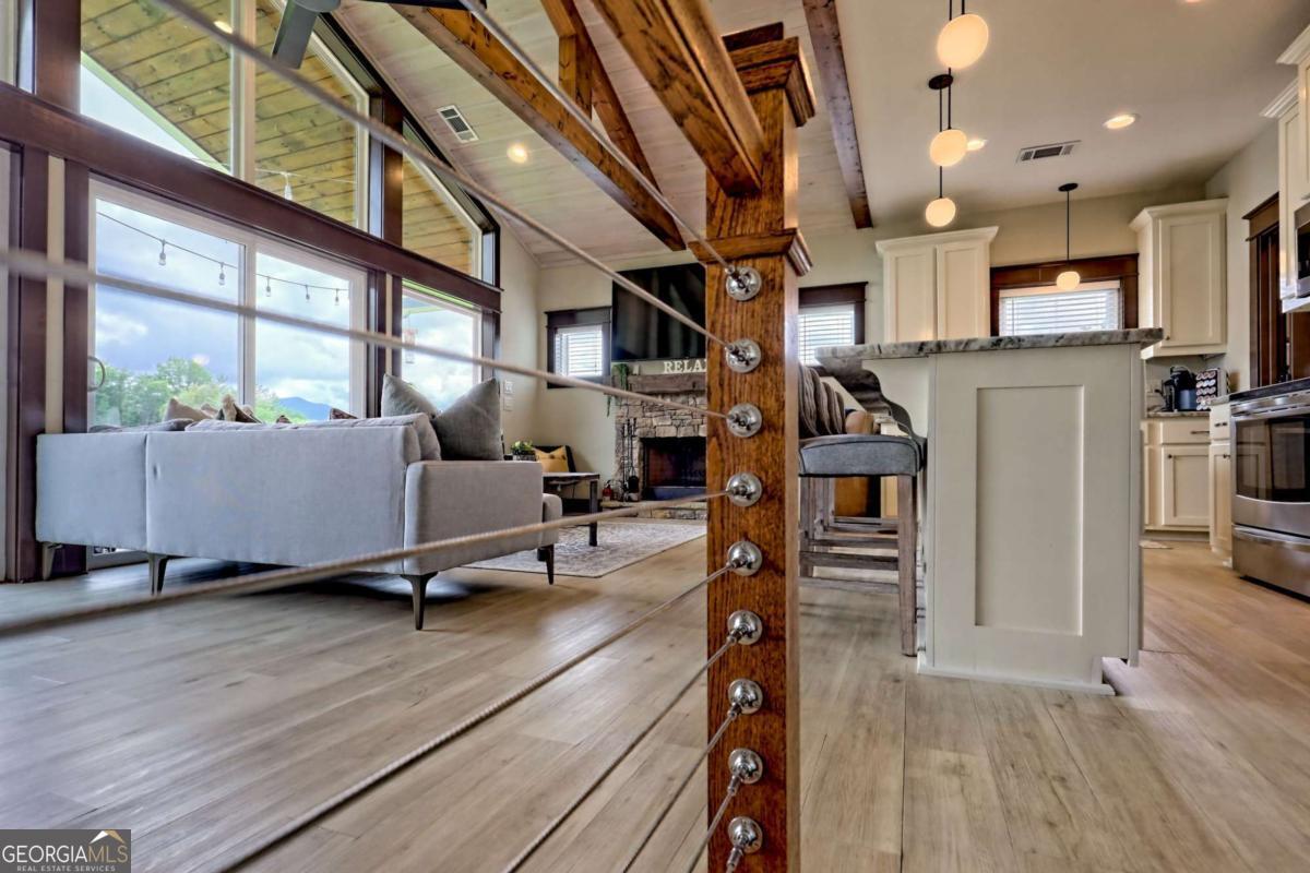 Hiawassee, Georgia, 30546, United States, 2 Bedrooms Bedrooms, ,3 BathroomsBathrooms,Residential,Active,1914779