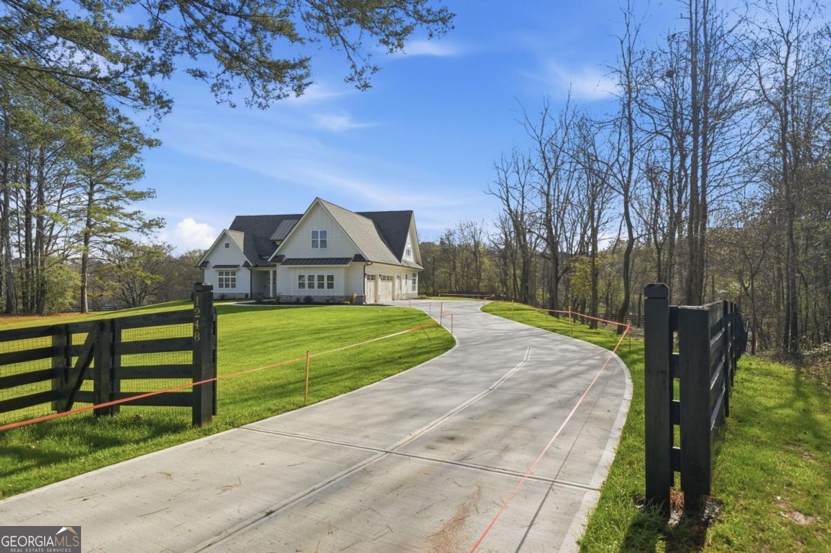 Canton, Georgia, 30115, United States, 5 Bedrooms Bedrooms, ,4 BathroomsBathrooms,Residential,Active,2002329