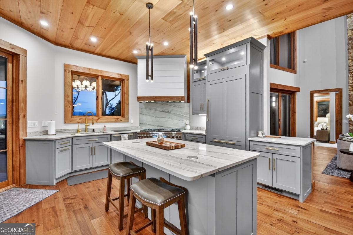 Blue Ridge, Georgia, 30513, United States, 5 Bedrooms Bedrooms, ,5 BathroomsBathrooms,Residential,Active,2003557