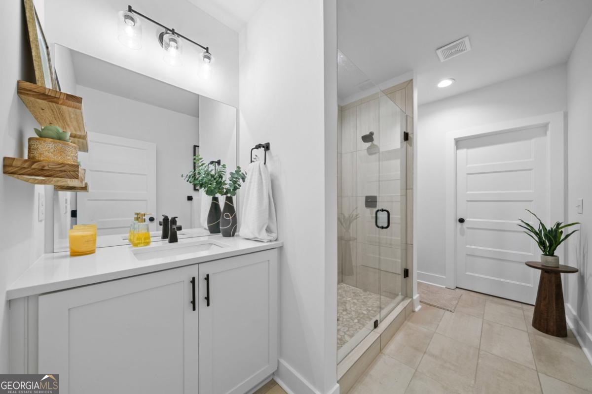Morganton, Georgia, 30560, United States, 4 Bedrooms Bedrooms, ,4 BathroomsBathrooms,Residential,Active,1929674