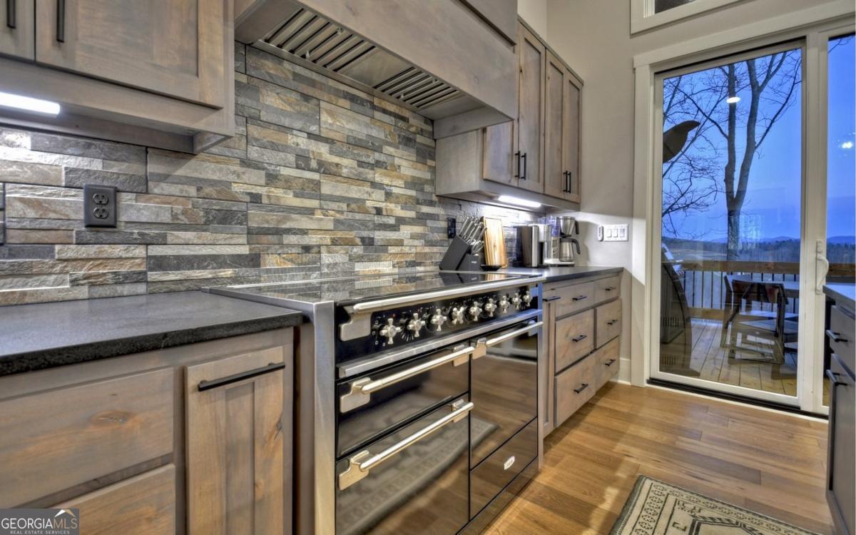 Morganton, Georgia, 30560, United States, 3 Bedrooms Bedrooms, ,4 BathroomsBathrooms,Residential,Active,2010579