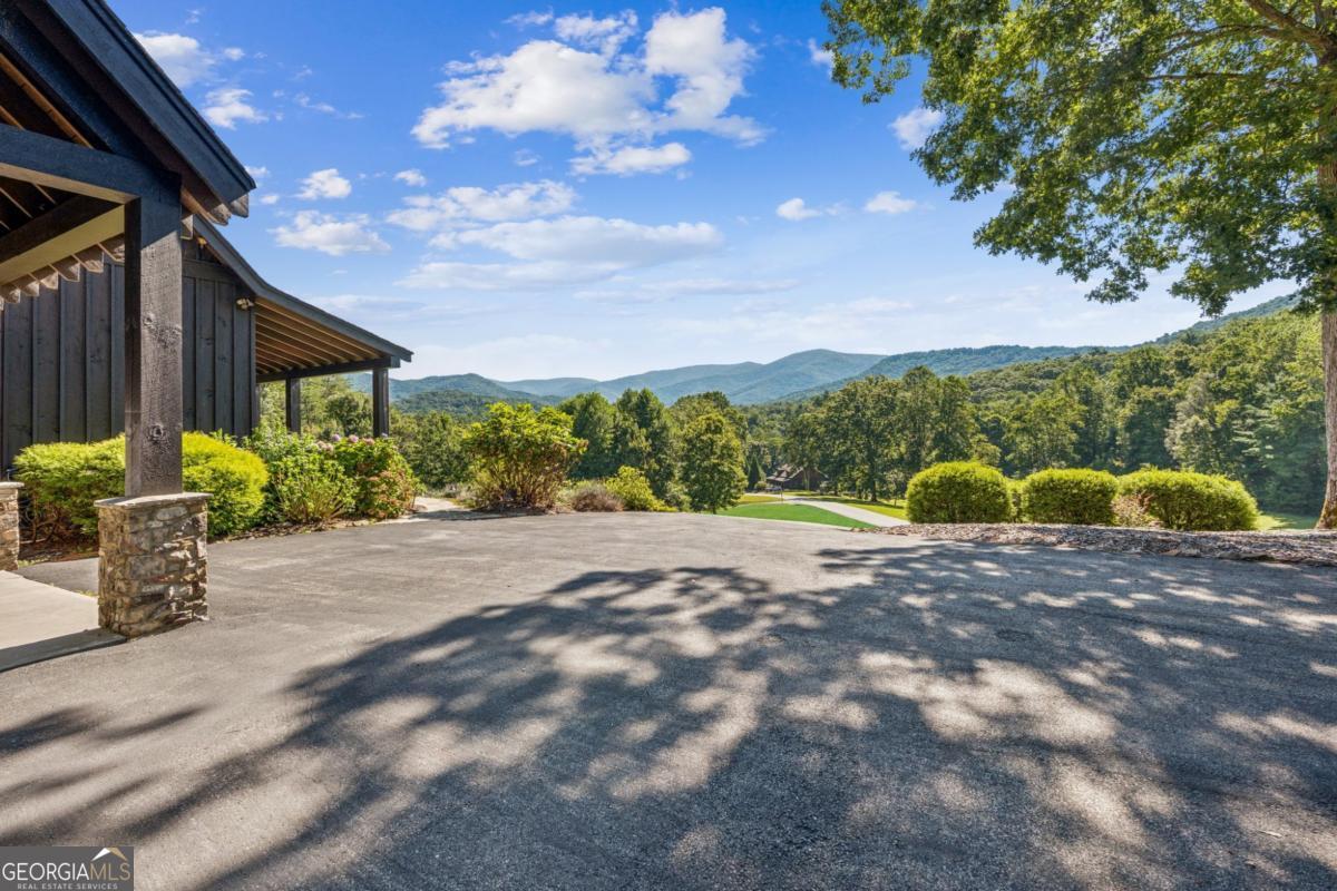 Ellijay, Georgia, 30536, United States, 3 Bedrooms Bedrooms, ,4 BathroomsBathrooms,Residential,Active,1929422