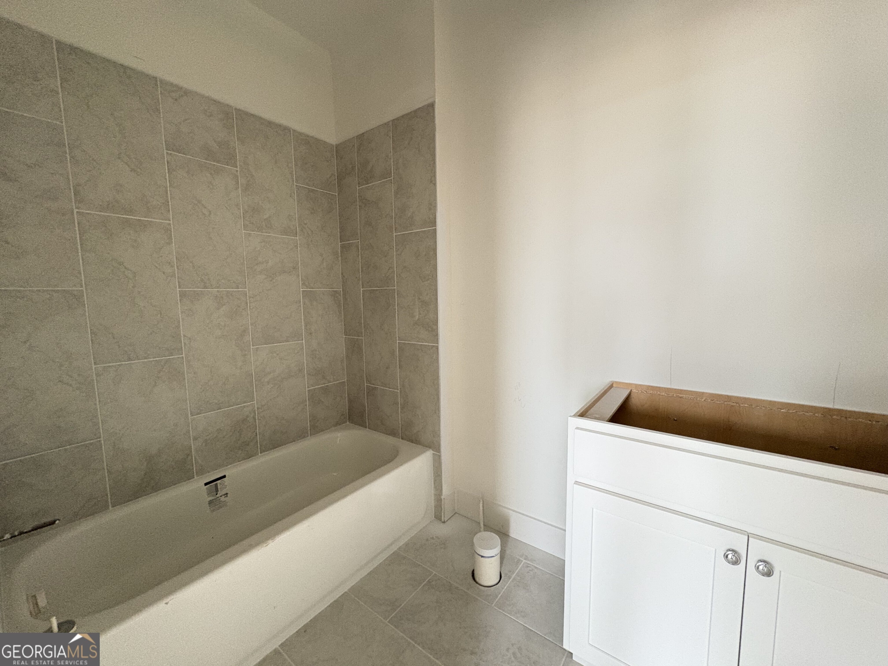 Cumming, Georgia, 30041, United States, 4 Bedrooms Bedrooms, ,5 BathroomsBathrooms,Residential,Active,2007973