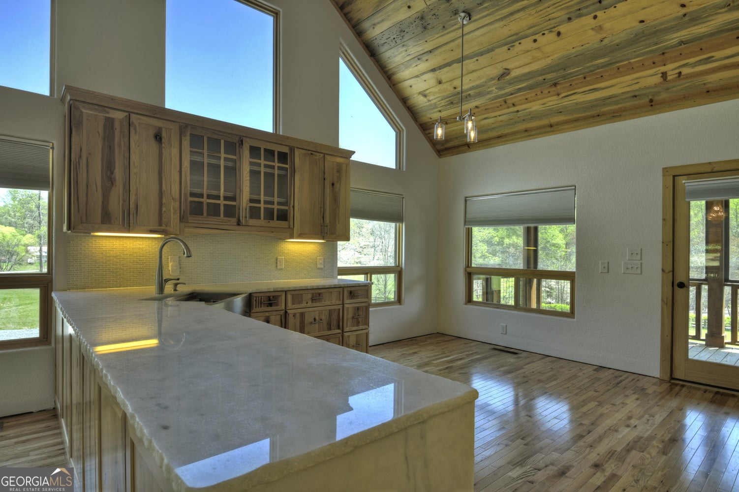 Morganton, Georgia, 30560, United States, 5 Bedrooms Bedrooms, ,3 BathroomsBathrooms,Residential,Active,1798022