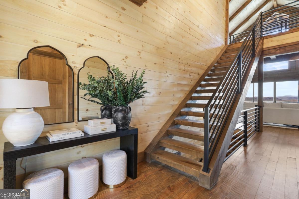 Mineral Bluff, Georgia, 30559, United States, 4 Bedrooms Bedrooms, ,4 BathroomsBathrooms,Residential,Active,1929427