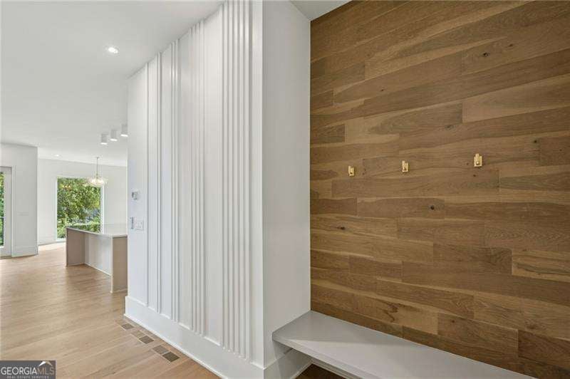 Atlanta, Georgia, 30308, United States, 4 Bedrooms Bedrooms, ,5 BathroomsBathrooms,Residential,Active,1985587