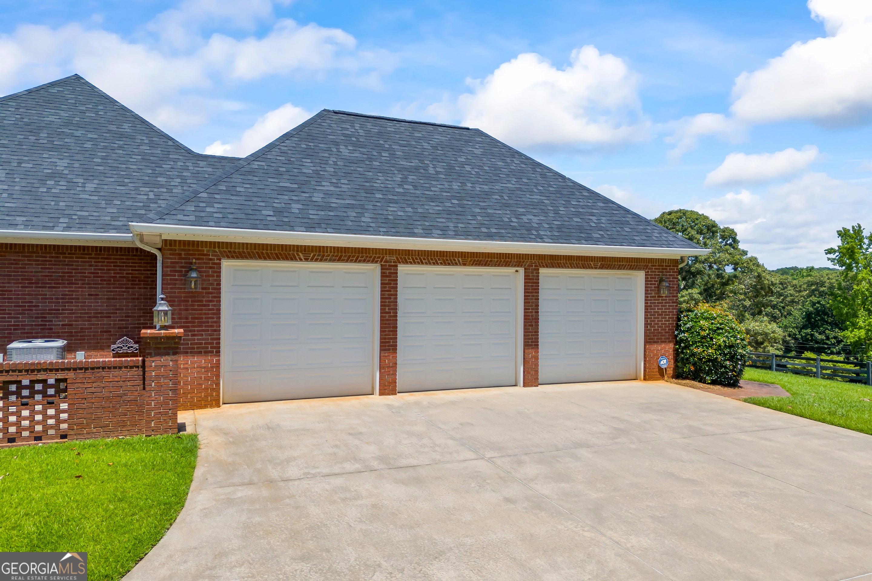 Lavonia, Georgia, 30553, United States, 5 Bedrooms Bedrooms, ,5 BathroomsBathrooms,Residential,Active,1862896