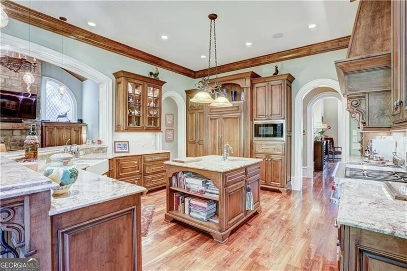 Atlanta, Georgia, 30339, United States, 5 Bedrooms Bedrooms, ,7 BathroomsBathrooms,Residential,Active,1936159