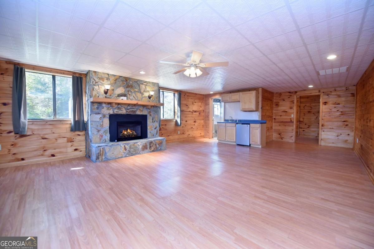 Blairsville, Georgia, 30512, United States, 3 Bedrooms Bedrooms, ,3 BathroomsBathrooms,Residential,Active,2009374