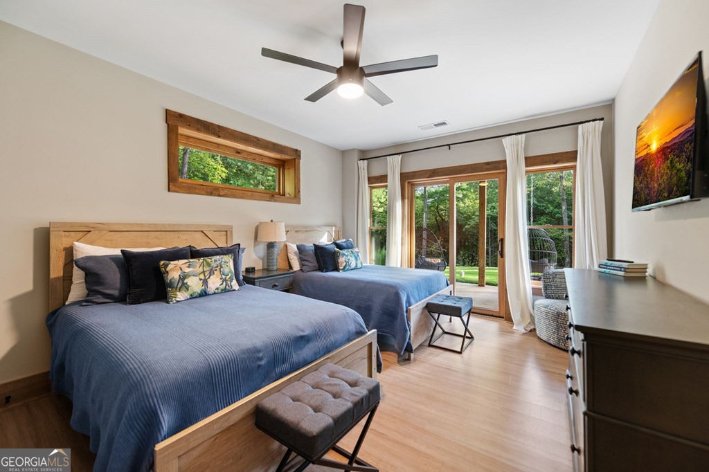 Ellijay, Georgia, 30540, United States, 5 Bedrooms Bedrooms, ,6 BathroomsBathrooms,Residential,Active,1919053