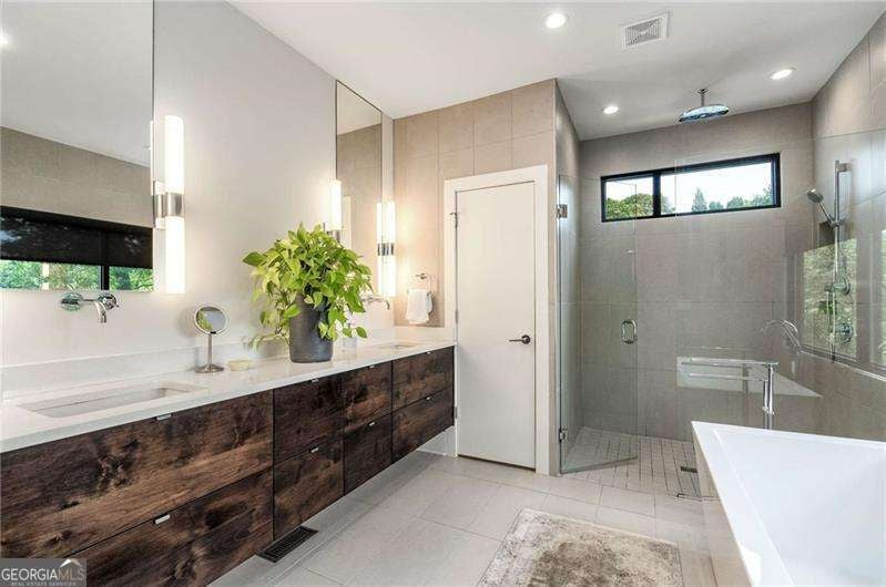 Atlanta, Georgia, 30306, United States, 4 Bedrooms Bedrooms, ,4 BathroomsBathrooms,Residential,Active,1828965