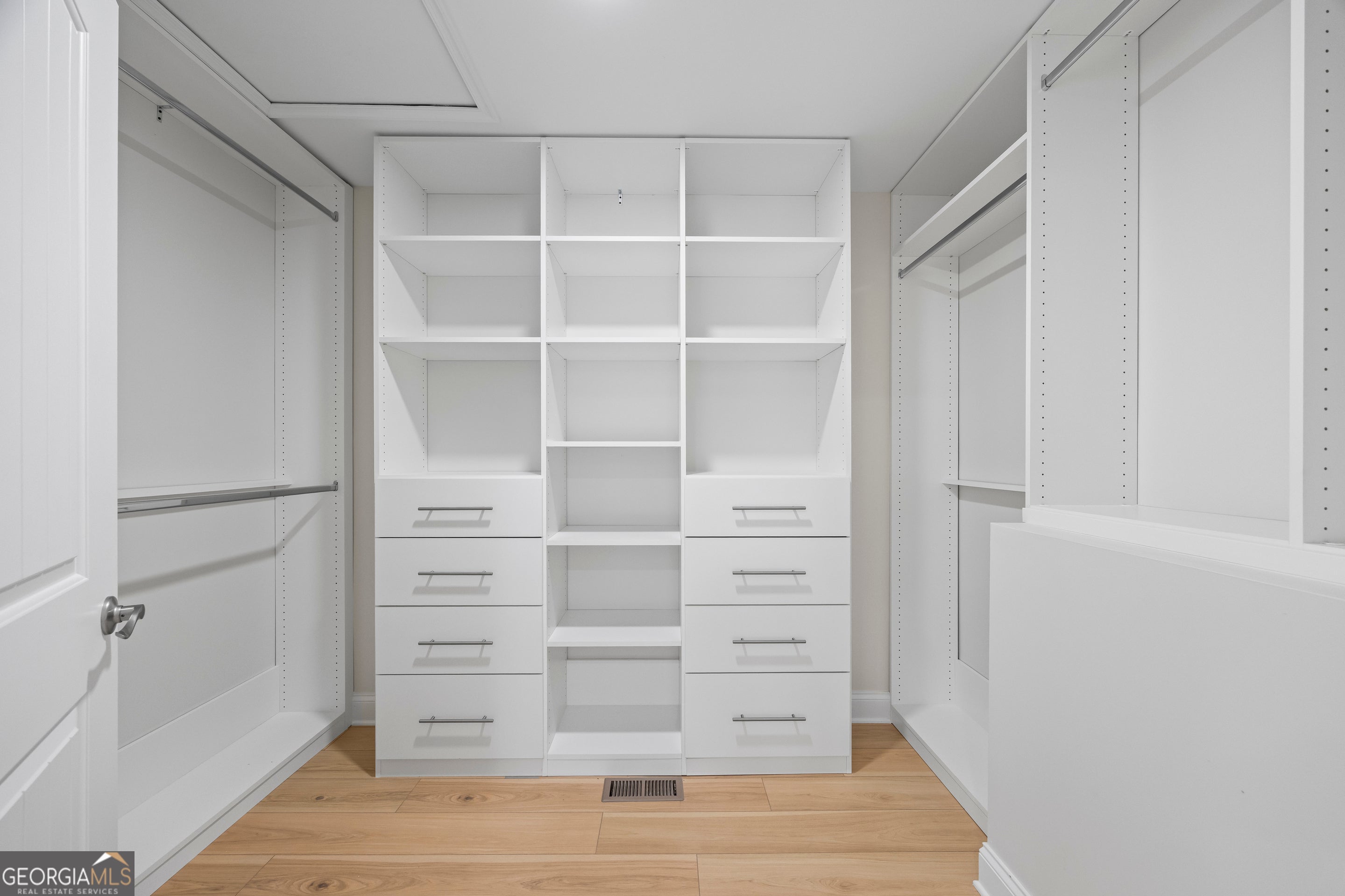 Martin, Georgia, 30557, United States, 6 Bedrooms Bedrooms, ,5 BathroomsBathrooms,Residential,Active,1964253