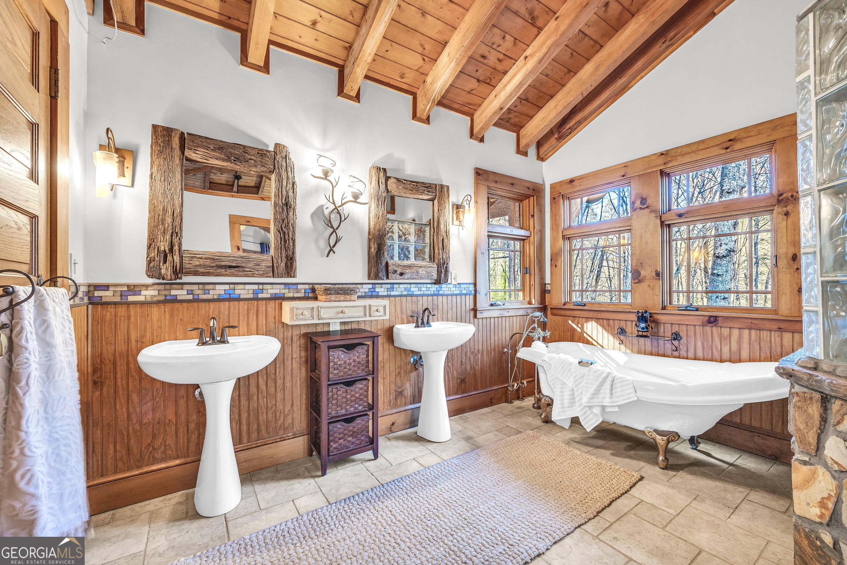 Cherry Log, Georgia, 30522, United States, 4 Bedrooms Bedrooms, ,5 BathroomsBathrooms,Residential,Active,2044142