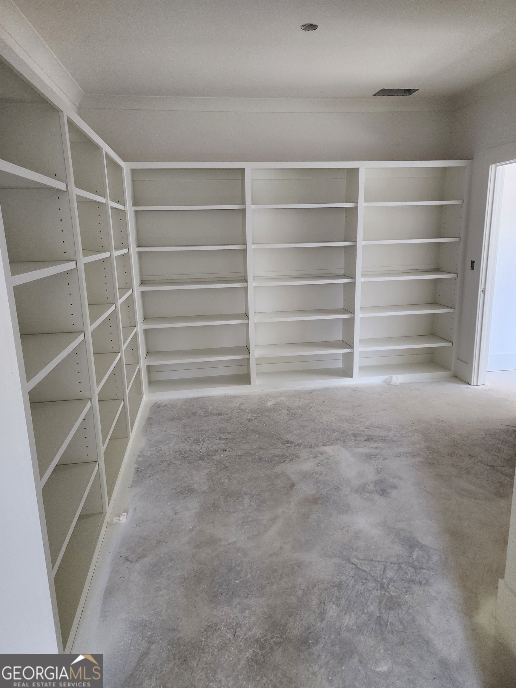 Flowery Branch, Georgia, 30542, United States, 5 Bedrooms Bedrooms, ,6 BathroomsBathrooms,Residential,Active,1926897