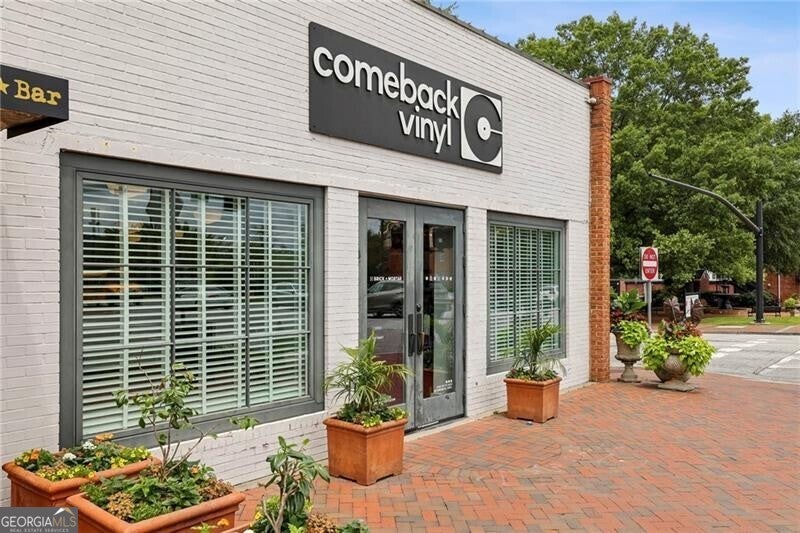 Alpharetta, Georgia, 30009, United States, 3 Bedrooms Bedrooms, ,4 BathroomsBathrooms,Residential,Active,1946539