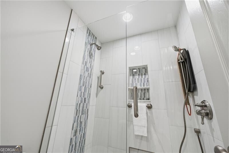 Johns Creek, Georgia, 30097, United States, 4 Bedrooms Bedrooms, ,5 BathroomsBathrooms,Residential,Active,2006832