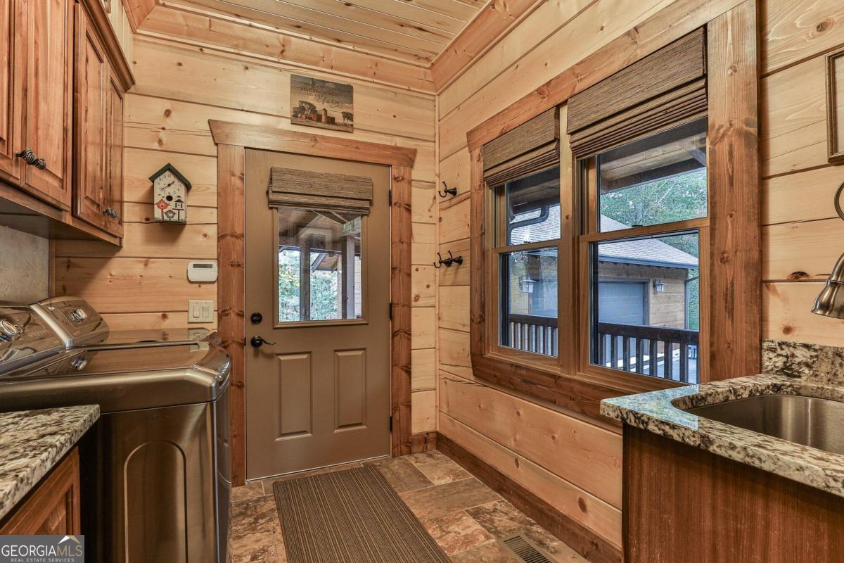 Talking Rock, Georgia, 30175, United States, 5 Bedrooms Bedrooms, ,5 BathroomsBathrooms,Residential,Active,1914617