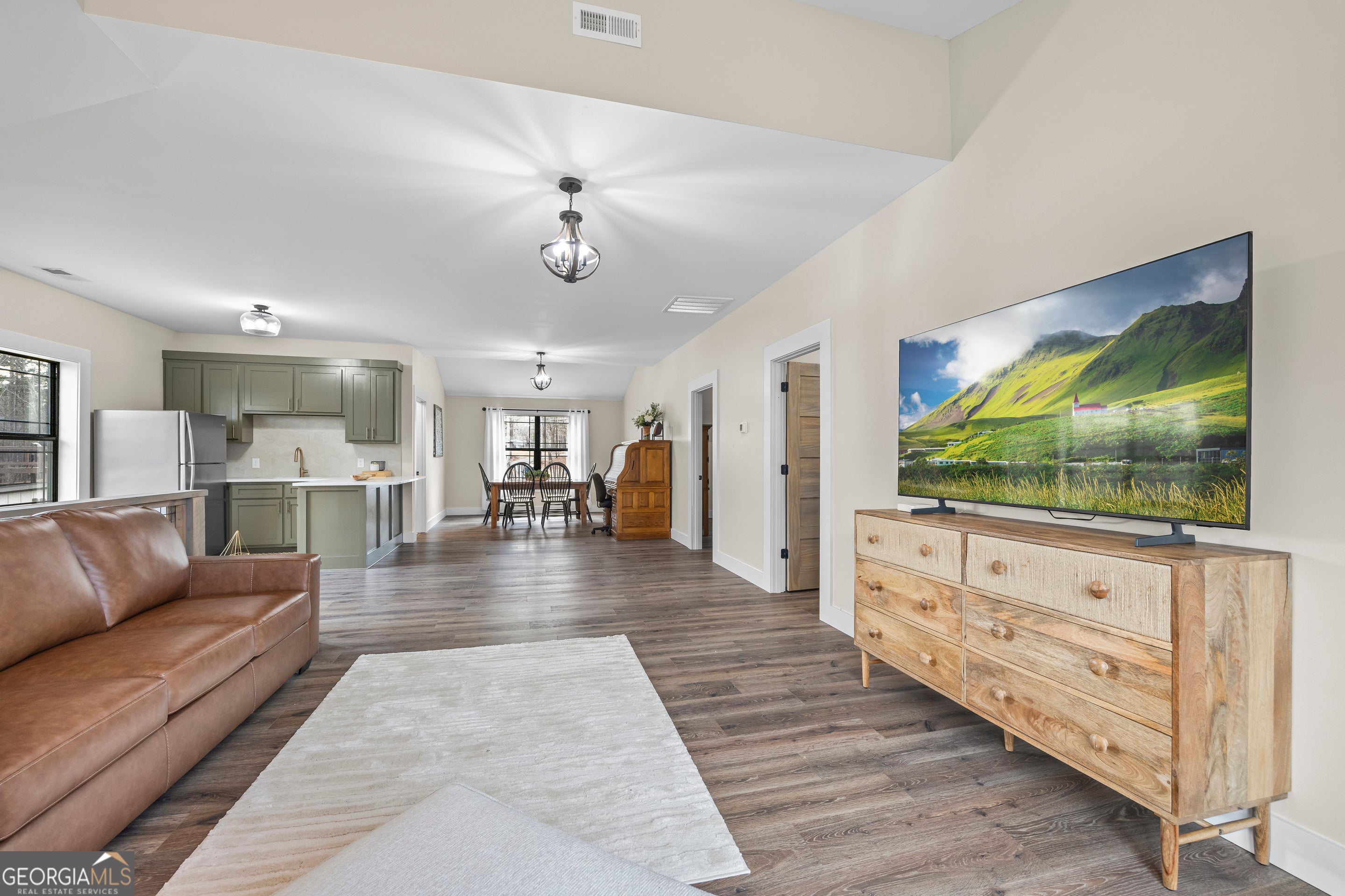 Hartwell, Georgia, 30643, United States, 6 Bedrooms Bedrooms, ,6 BathroomsBathrooms,Residential,Active,2011216