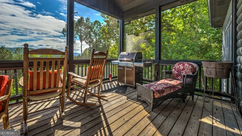 Ellijay, Georgia, 30536, United States, 6 Bedrooms Bedrooms, ,5 BathroomsBathrooms,Residential,Active,1936401