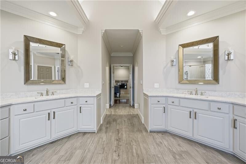 Johns Creek, Georgia, 30097, United States, 4 Bedrooms Bedrooms, ,5 BathroomsBathrooms,Residential,Active,2006832