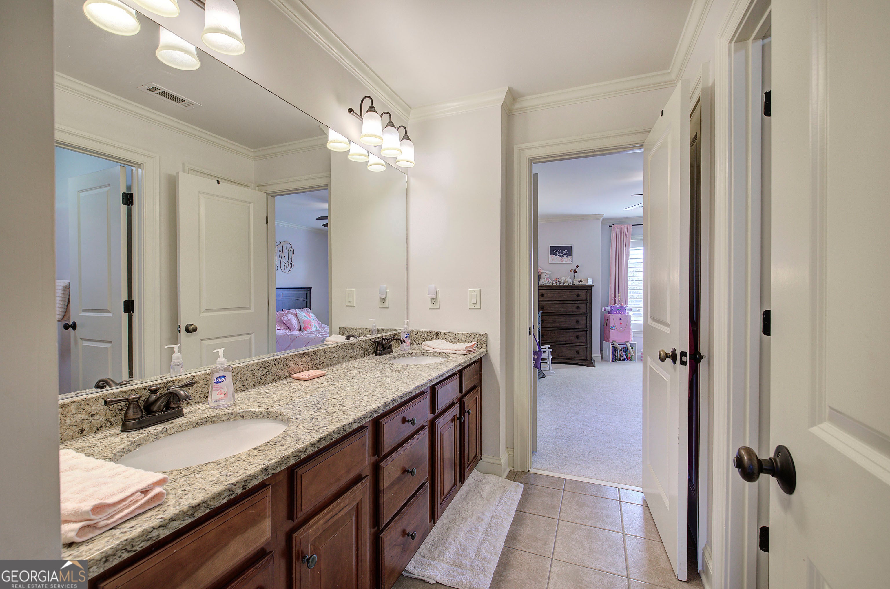 Canton, Georgia, 30114, United States, 6 Bedrooms Bedrooms, ,5 BathroomsBathrooms,Residential,Active,2009409