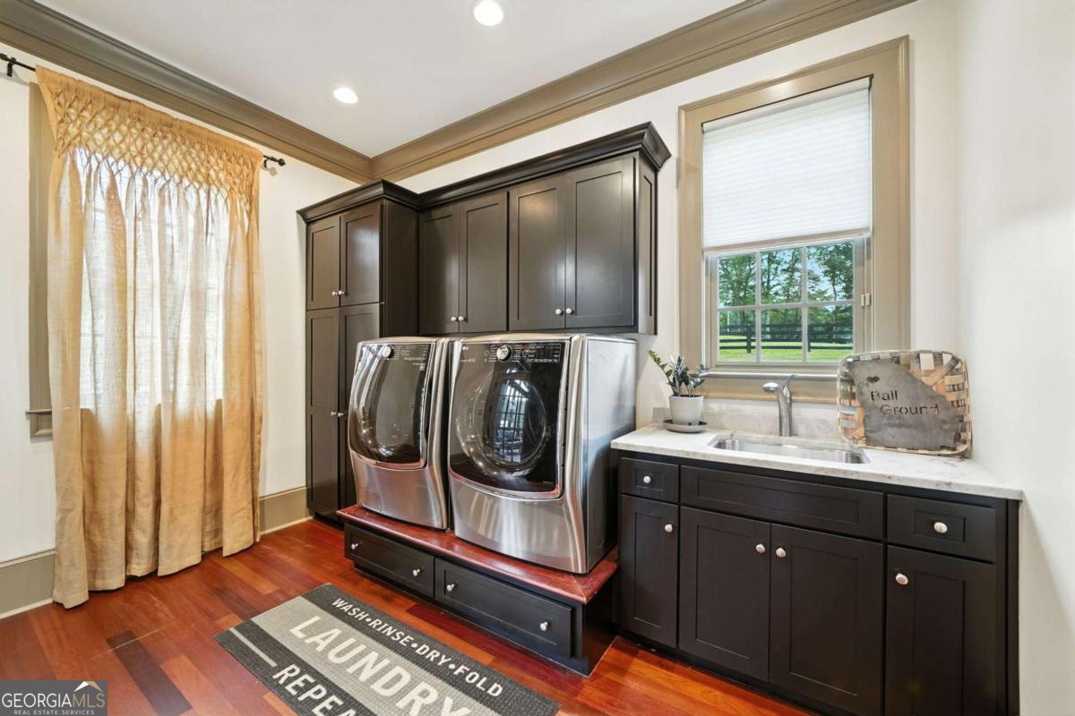 Ball Ground, Georgia, 30107, United States, 5 Bedrooms Bedrooms, ,6 BathroomsBathrooms,Residential,Active,1961923