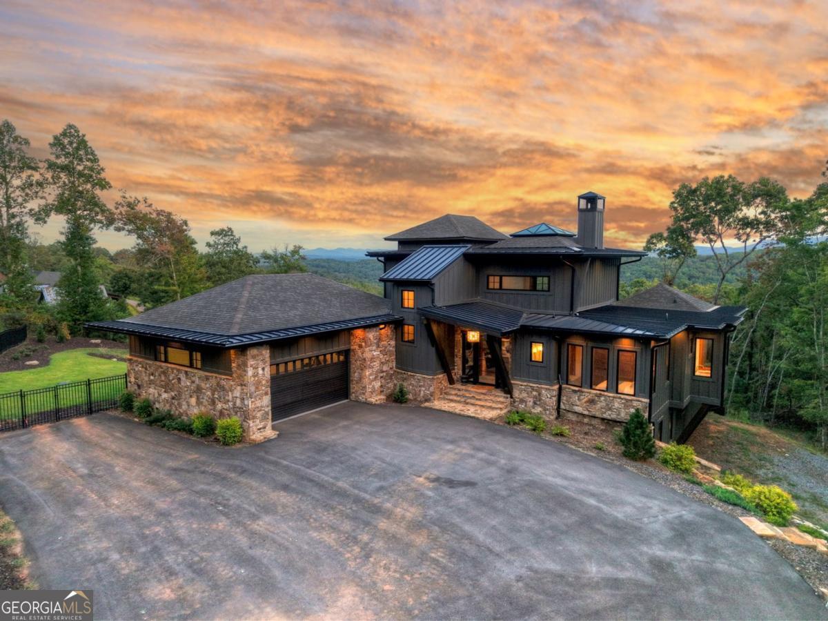 Blue Ridge, Georgia, 30513, United States, 5 Bedrooms Bedrooms, ,5 BathroomsBathrooms,Residential,Active,2003557