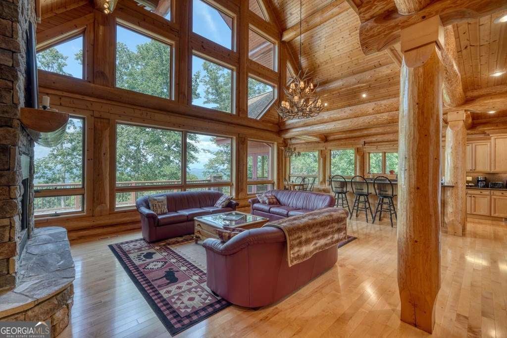 Blairsville, Georgia, 30512, United States, 4 Bedrooms Bedrooms, ,6 BathroomsBathrooms,Residential,Active,1936094