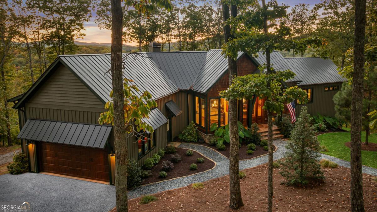 Ellijay, Georgia, 30536, United States, 3 Bedrooms Bedrooms, ,4 BathroomsBathrooms,Residential,Active,1968415