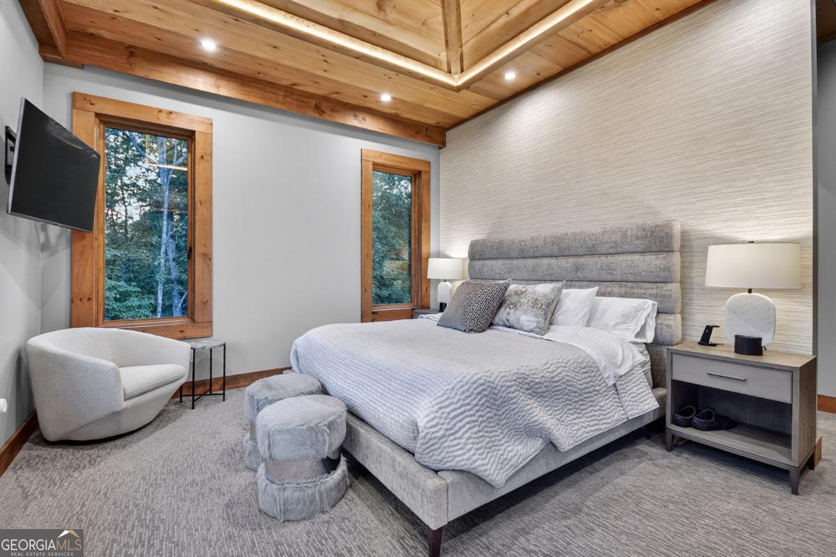 Blue Ridge, Georgia, 30513, United States, 5 Bedrooms Bedrooms, ,5 BathroomsBathrooms,Residential,Active,2003557