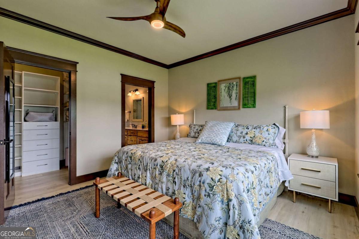 Hiawassee, Georgia, 30546, United States, 2 Bedrooms Bedrooms, ,3 BathroomsBathrooms,Residential,Active,1914779
