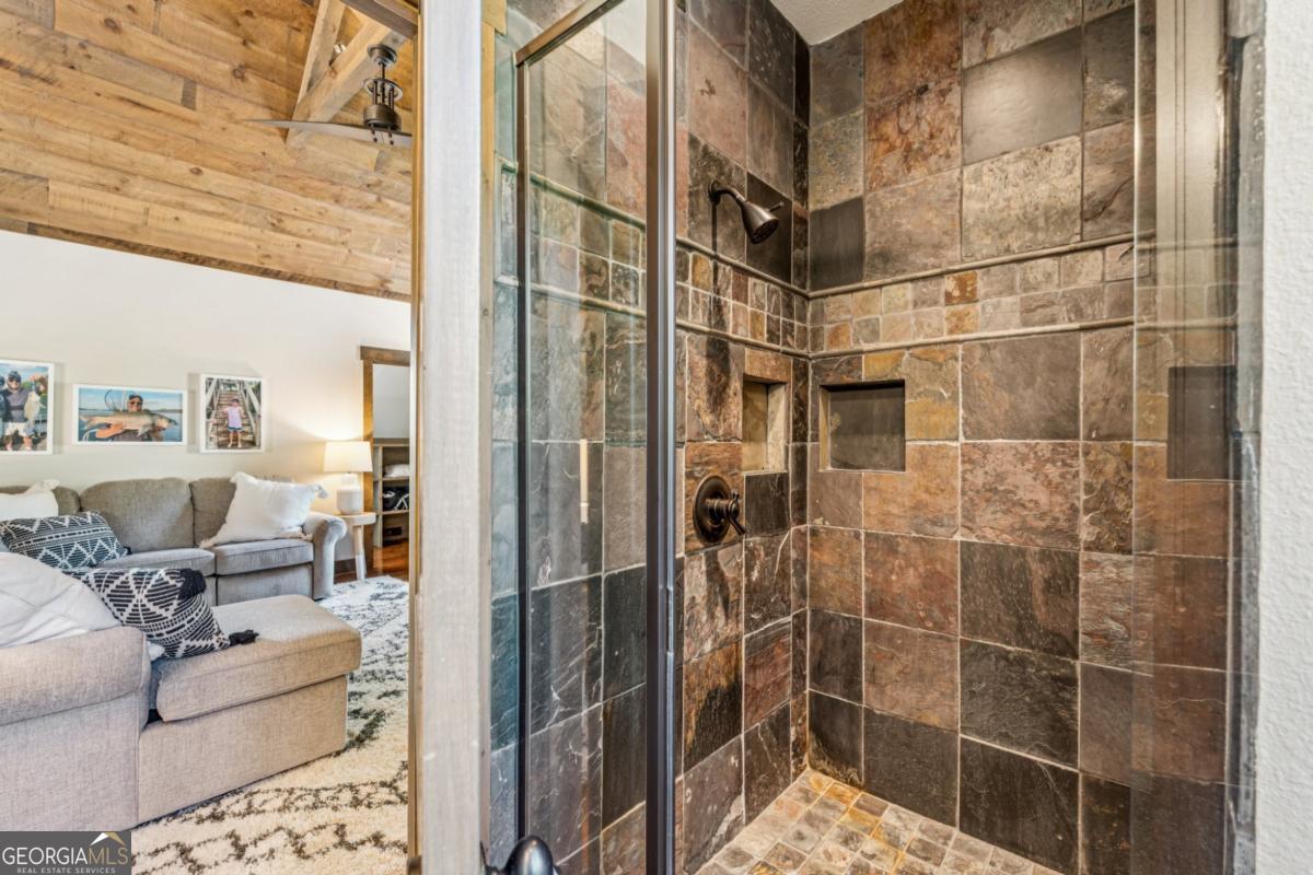 Ellijay, Georgia, 30536, United States, 3 Bedrooms Bedrooms, ,4 BathroomsBathrooms,Residential,Active,1929422