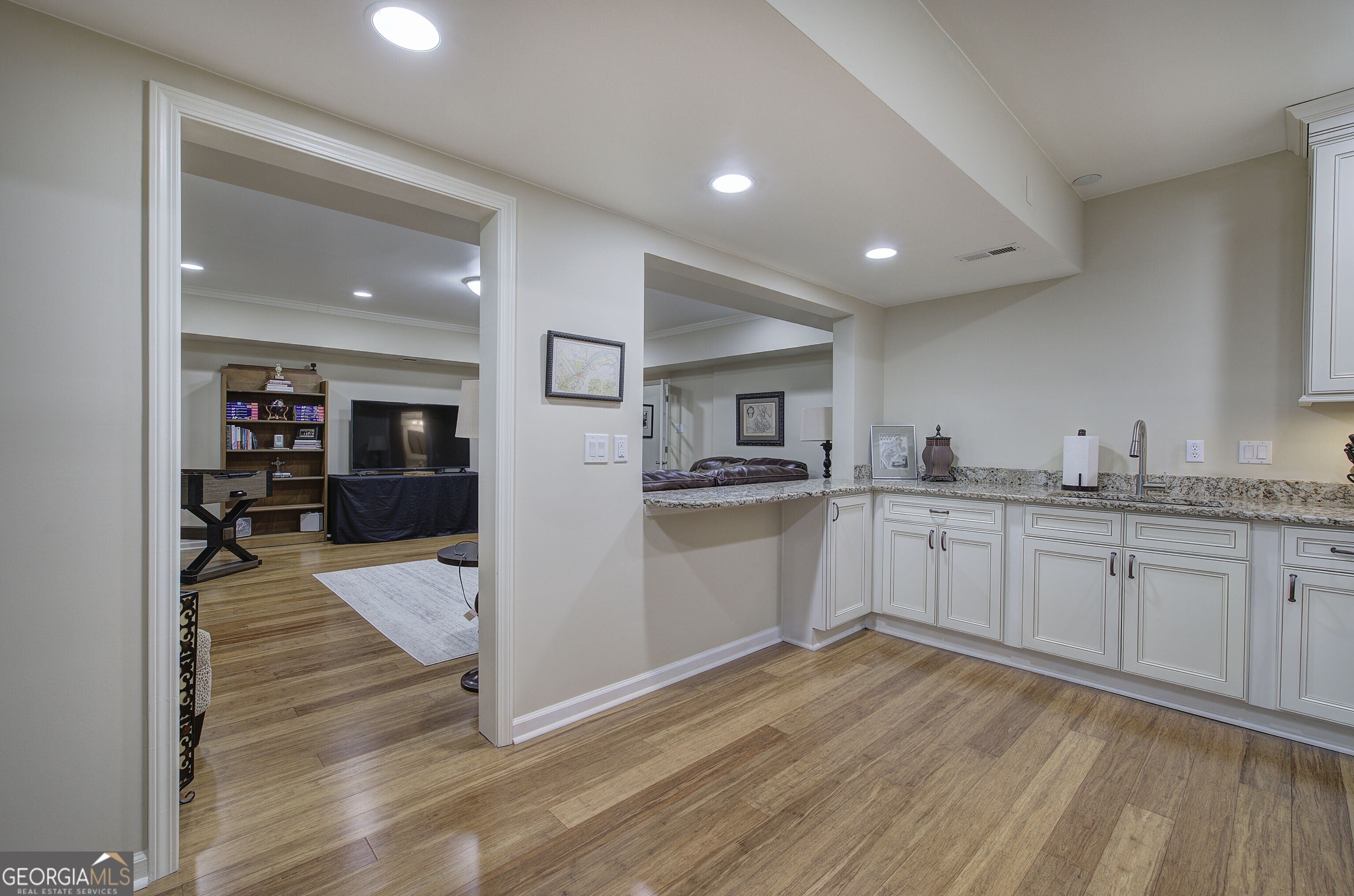 Kennesaw, Georgia, 30152, United States, 6 Bedrooms Bedrooms, ,7 BathroomsBathrooms,Residential,Active,1967313