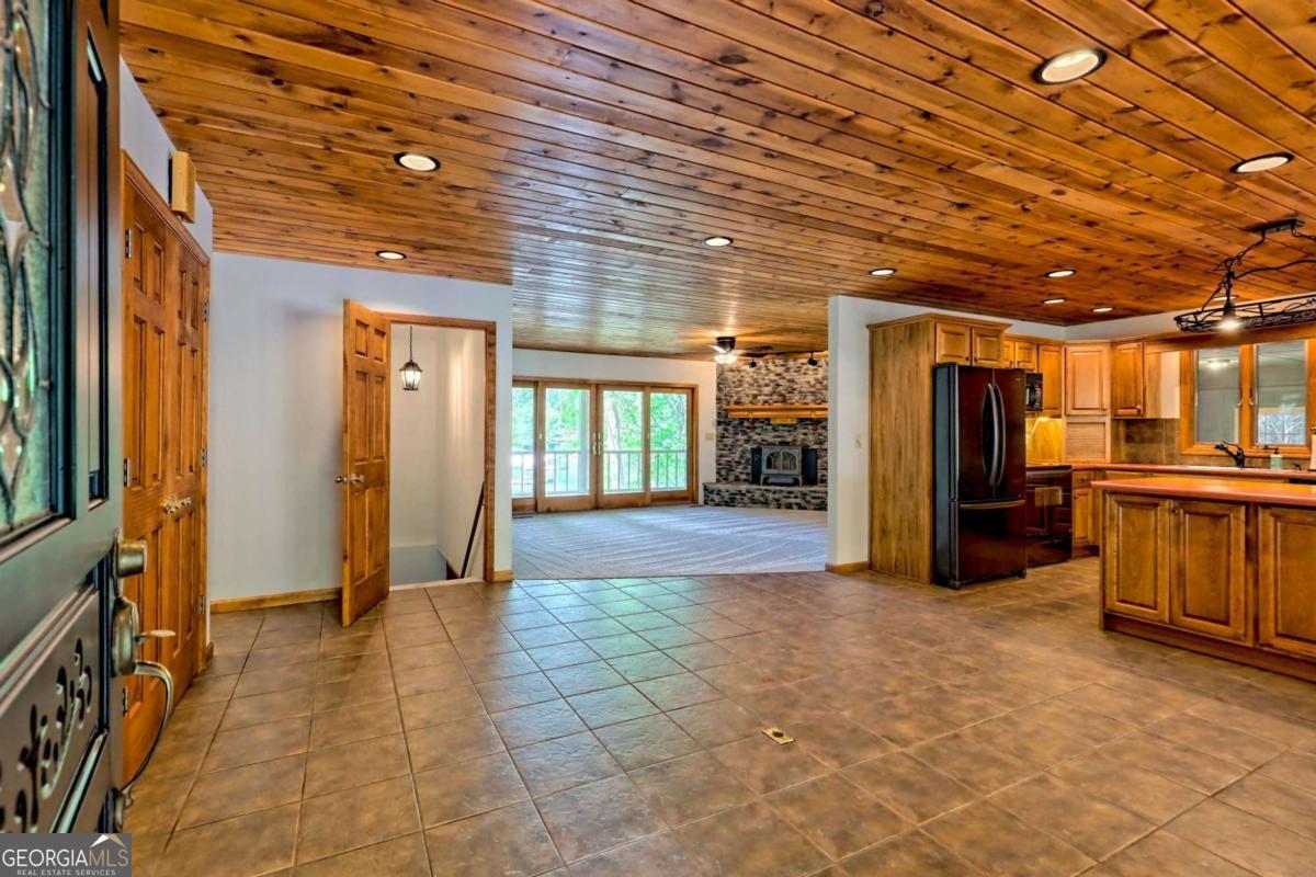 Hiawassee, Georgia, 30546, United States, ,3 BathroomsBathrooms,Residential,Active,1790197