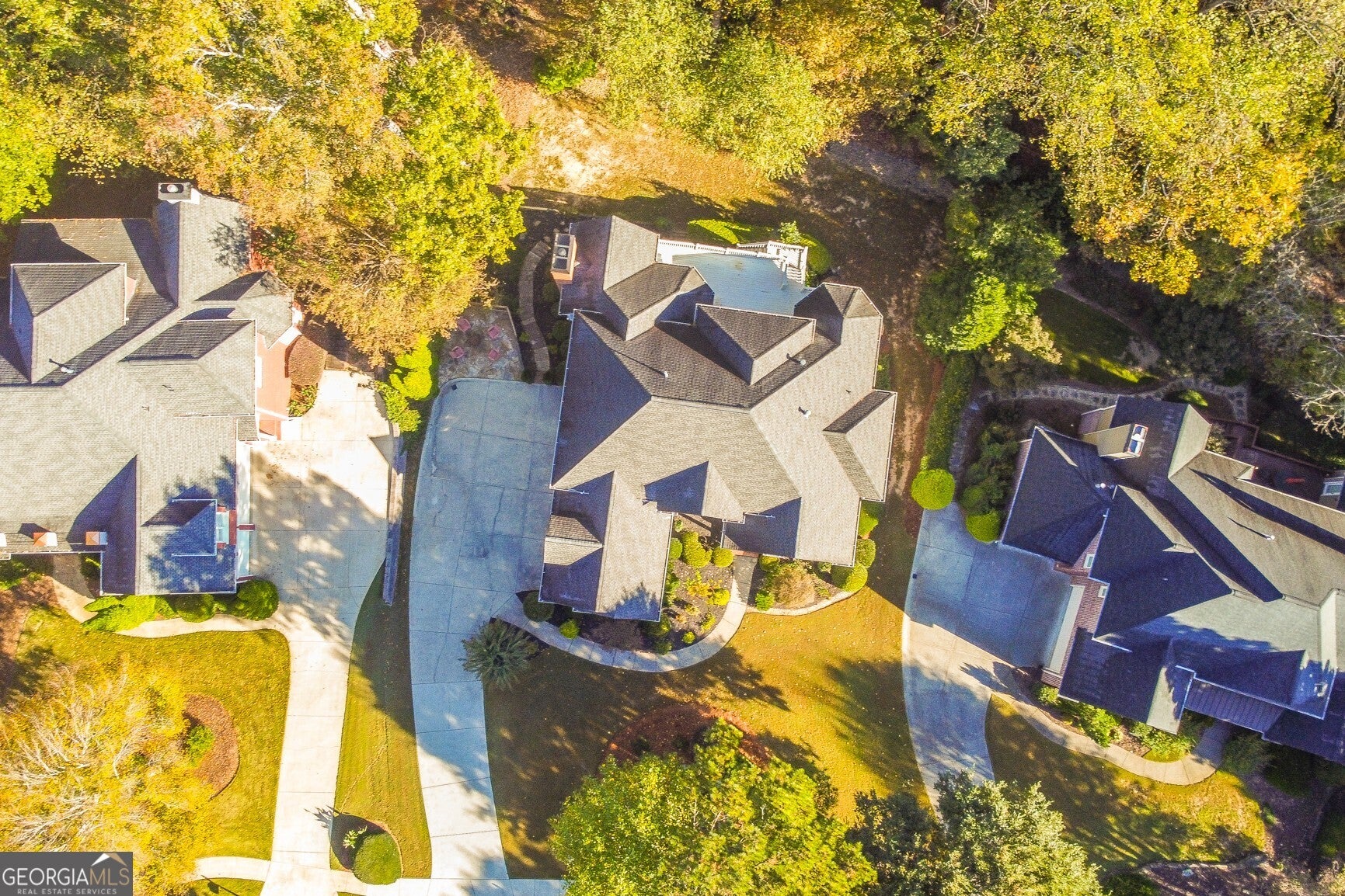 Suwanee, Georgia, 30024, United States, 5 Bedrooms Bedrooms, ,5 BathroomsBathrooms,Residential,Active,1970927