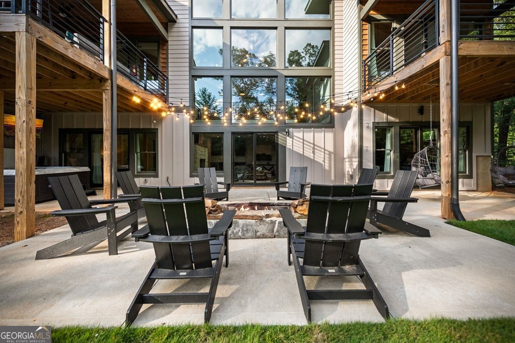 Ellijay, Georgia, 30540, United States, 5 Bedrooms Bedrooms, ,6 BathroomsBathrooms,Residential,Active,1919053