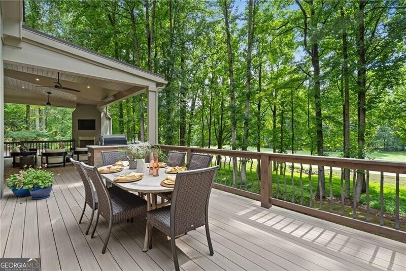 Johns Creek, Georgia, 30022, United States, 6 Bedrooms Bedrooms, ,5 BathroomsBathrooms,Residential,Active,1943817