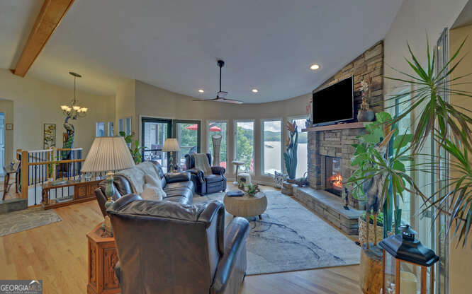 Hiawassee, Georgia, 30546, United States, 4 Bedrooms Bedrooms, ,3 BathroomsBathrooms,Residential,Active,1863272