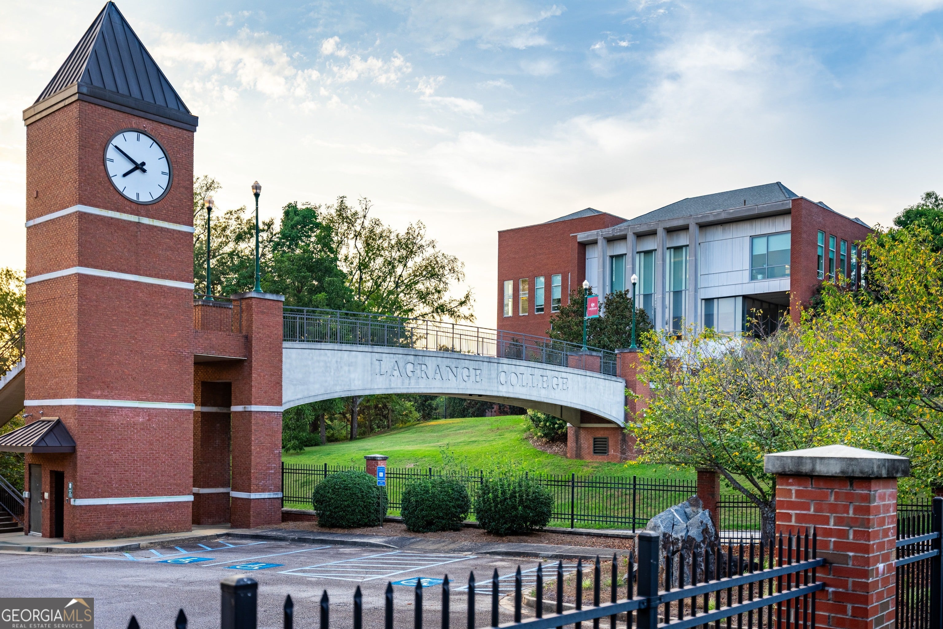 Lagrange, Georgia, 30240, United States, 5 Bedrooms Bedrooms, ,8 BathroomsBathrooms,Residential,Active,2002360