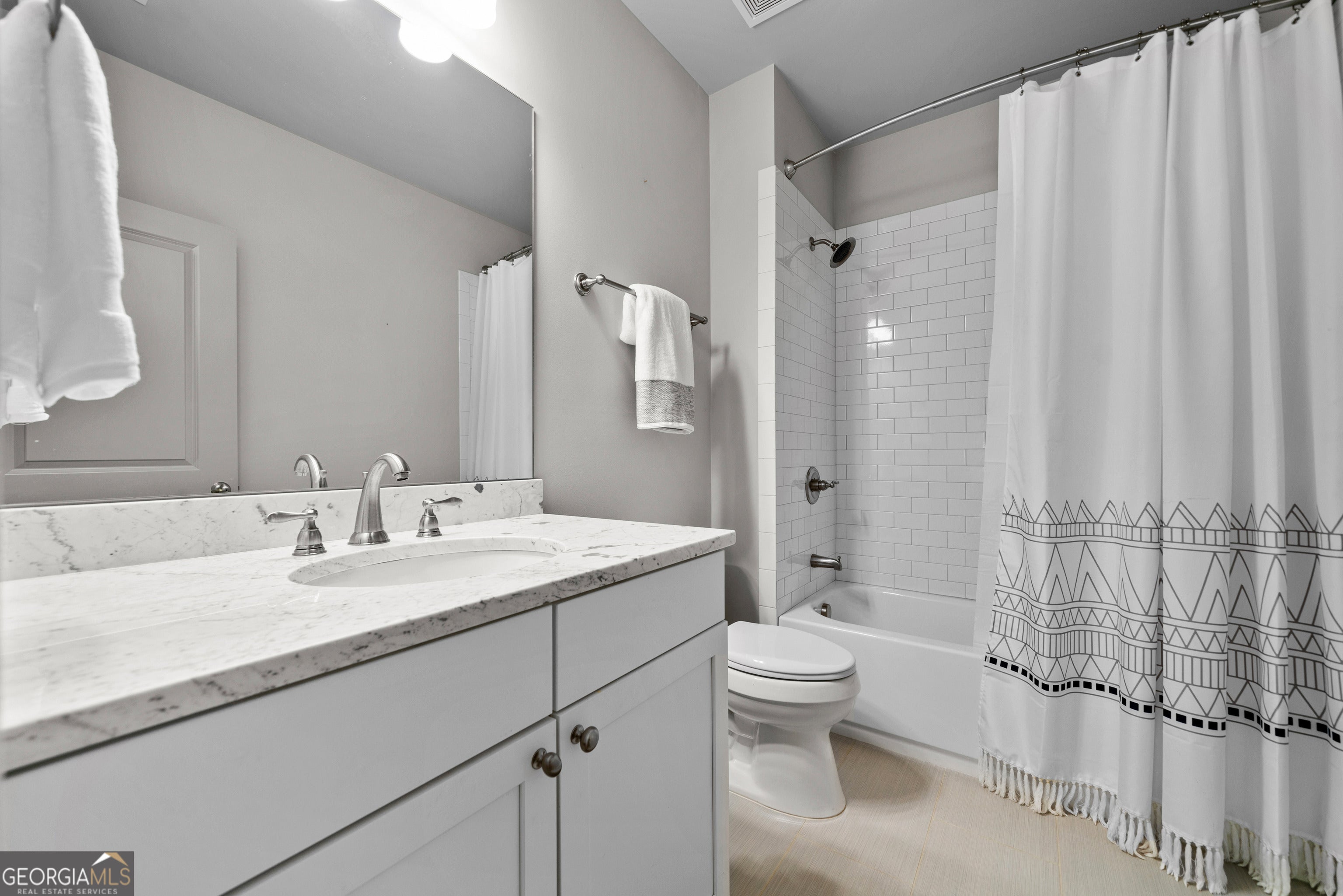 Milton, Georgia, 30004, United States, 5 Bedrooms Bedrooms, ,7 BathroomsBathrooms,Residential,Active,2011219